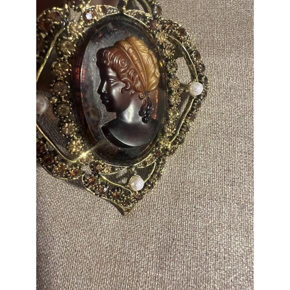 Vintage Hargo Amber Resin Left Facing Classical Cameo Brooch Rhinestones Read - Picture 15 of 16